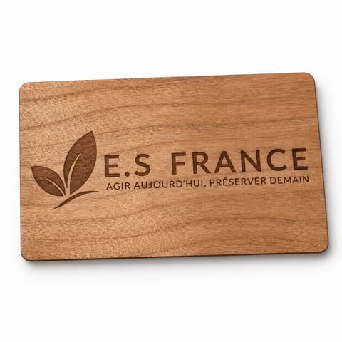 Carte NFC Bois gravée — Cerisier, vue 1